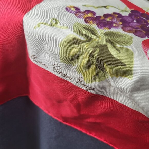 VTG MUMM CORDON ROUGE Champagne Collectible French Silk Scarf Red Grapes Woman - Picture 5 of 9